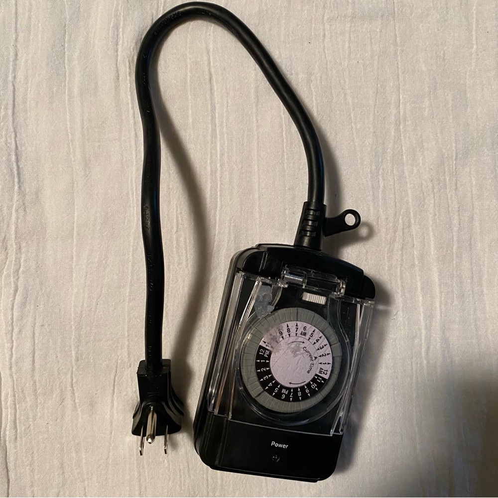 Project Source Indoor/Outdoor Model #UTTNO2411 2-Outlet Plug-in 24 hr Timer
